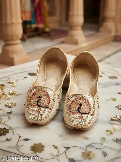Women's Ethnic Juttis